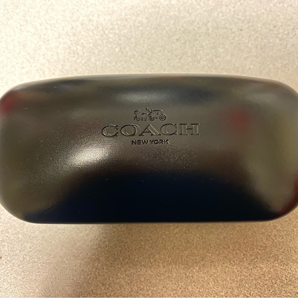Coach Sunglass & Eyeglasses large Case with cleaning Cloth/small scratches - Picture 3 of 5